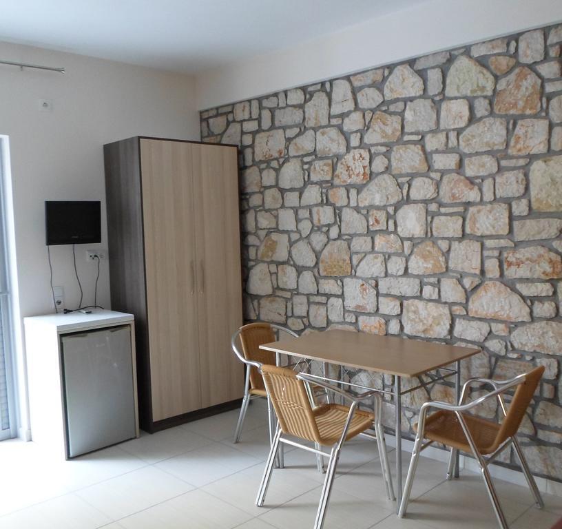 Riviera Rooms Himare Cameră foto
