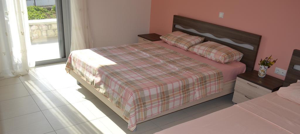 Riviera Rooms Himare Cameră foto