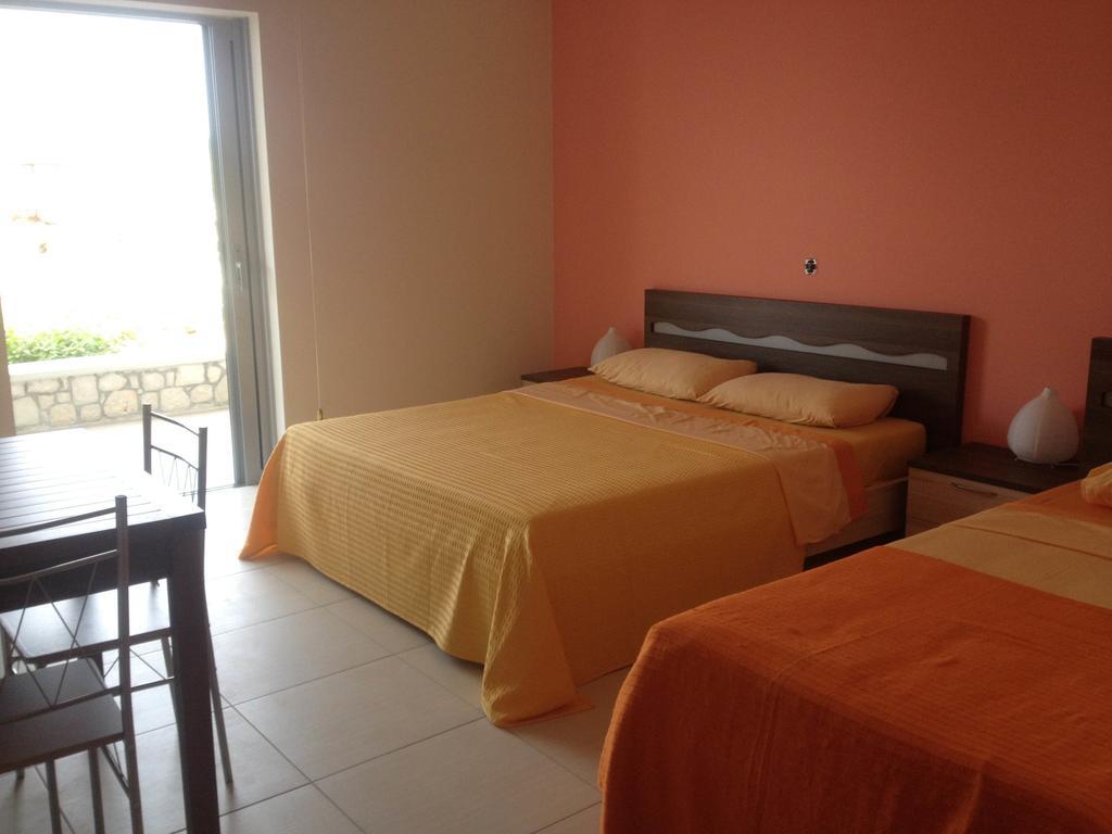Riviera Rooms Himare Cameră foto