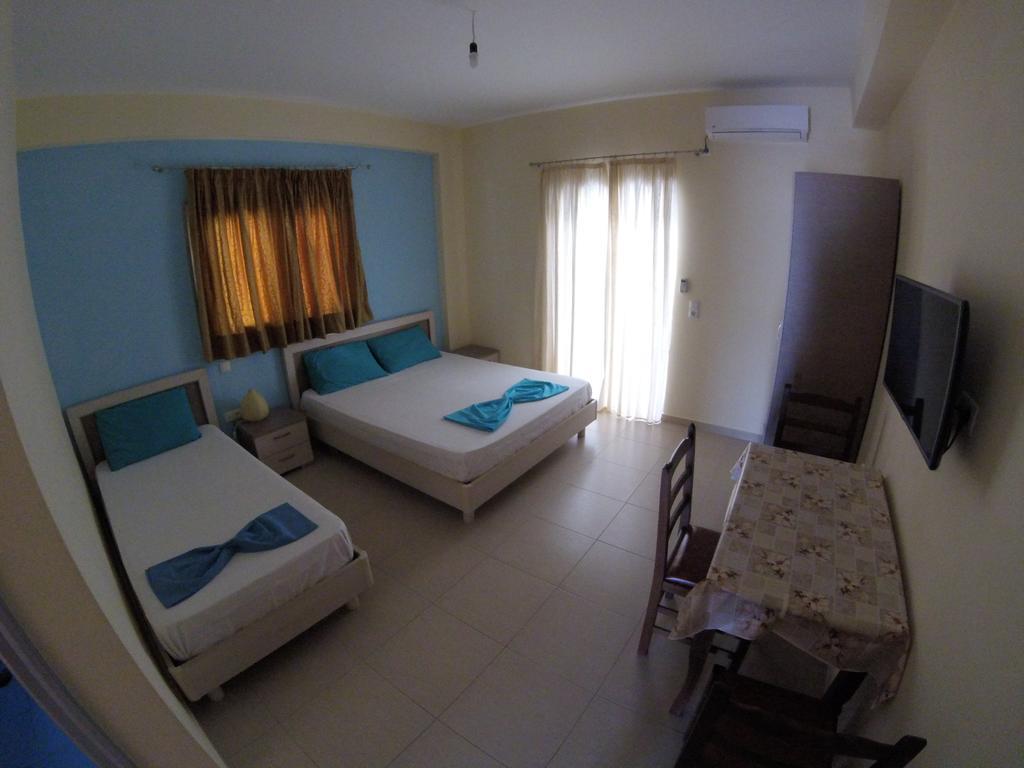 Riviera Rooms Himare Exterior foto