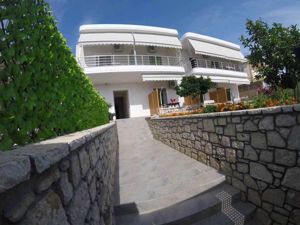 Riviera Rooms Himare Exterior foto