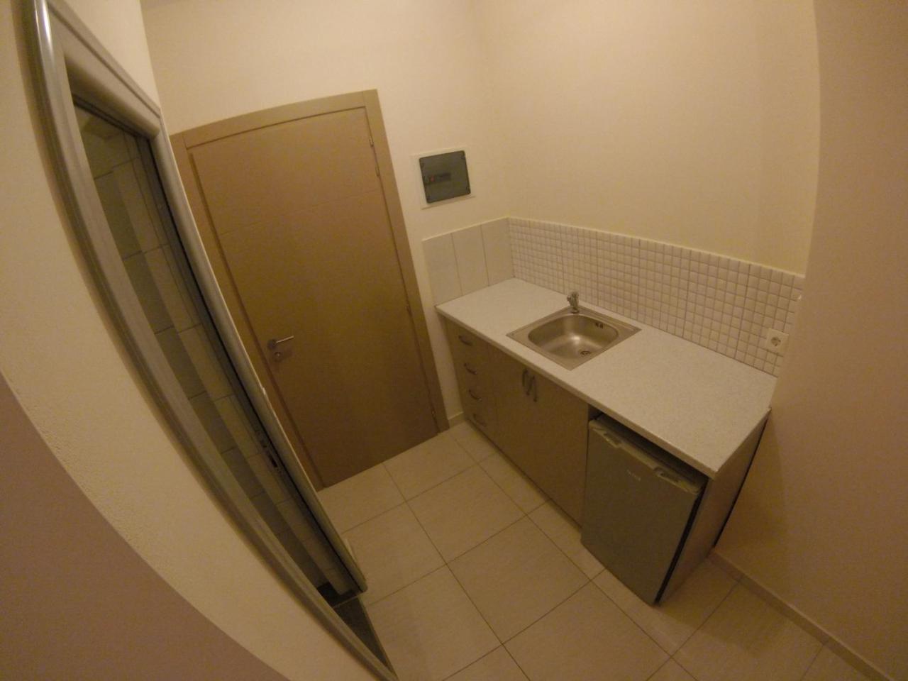 Riviera Rooms Himare Exterior foto