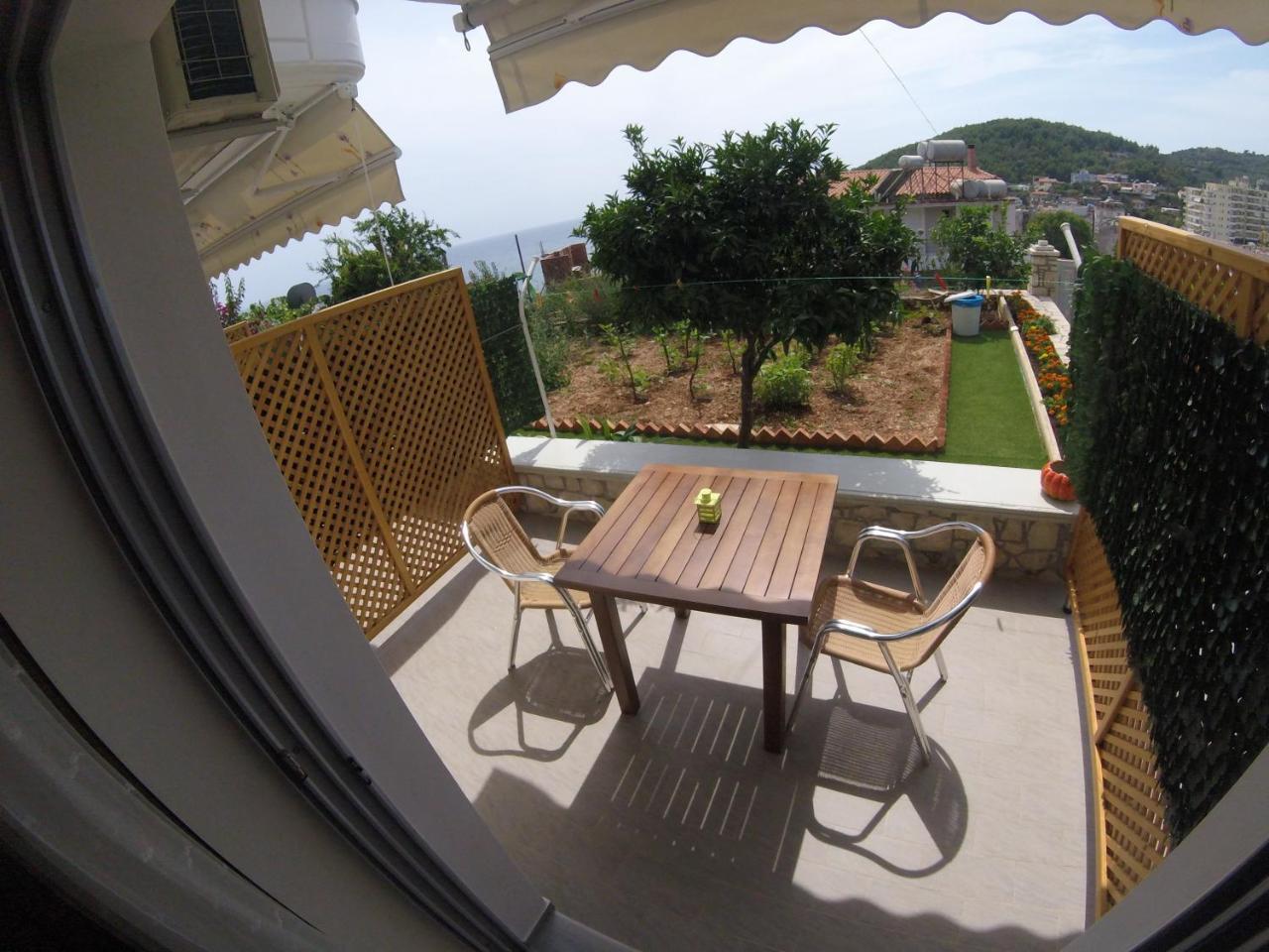 Riviera Rooms Himare Exterior foto